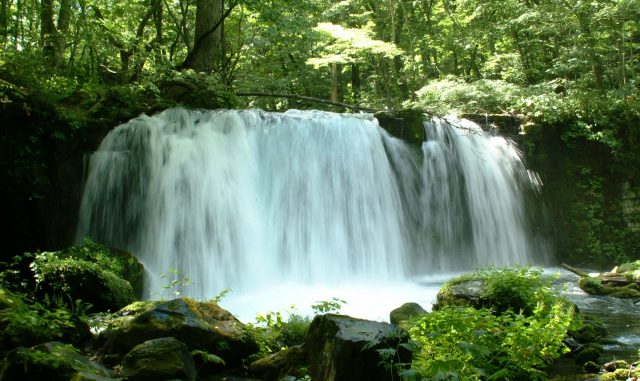 十和田市-十和田湖 奥入瀬渓流 銚子大滝 十和田市-十和田湖 奥入瀬渓流 銚子大滝