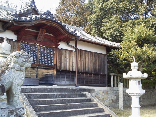早島－神殿と狛犬
